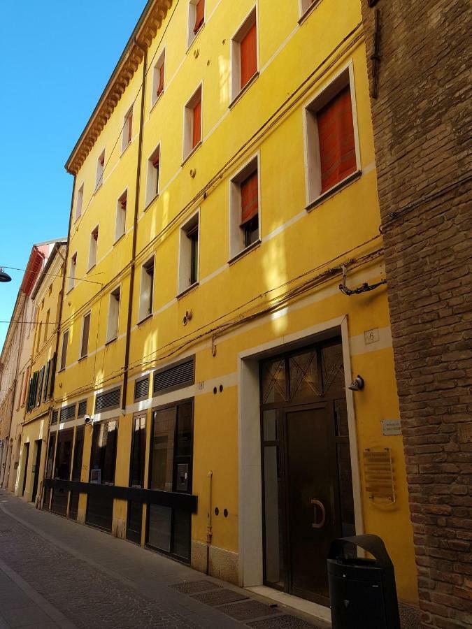 Апартаменти A Due Passi Dal Castello Феррара Екстер'єр фото