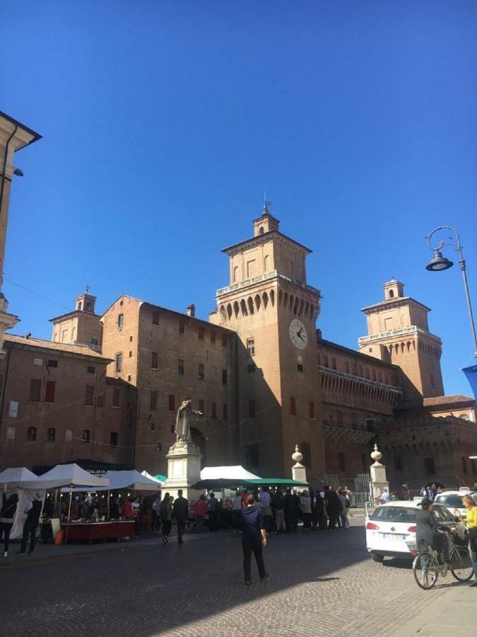 Апартаменти A Due Passi Dal Castello Феррара Екстер'єр фото